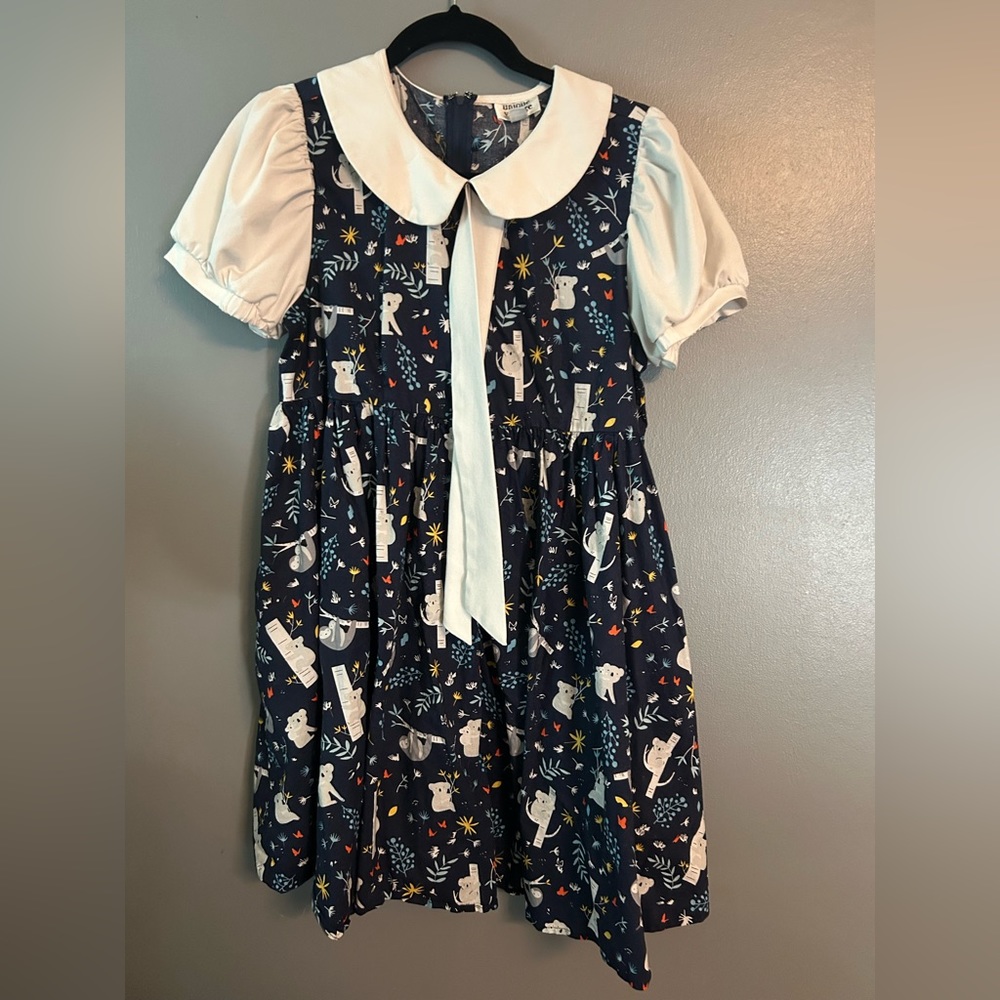 Adorable unique vintage dress